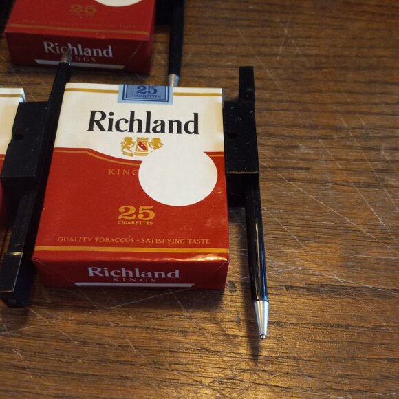 5 Richland VTG Cigarette Advertisement Plastic Pack Pen Holder PENS NON WORKING - Picture 4 of 12